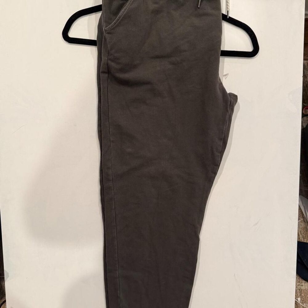 Vuori Men's Grey and Khaki Joggers-tracksuits